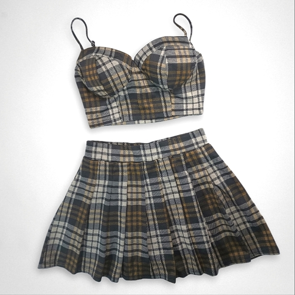 Haute Monde Dresses & Skirts - Green & Tan Plaid Schoolgirl Outfit - Size M